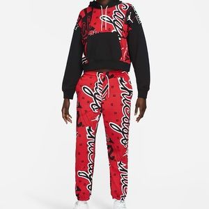 NewSweatpants AlsoHaveHoodie
Also have matching crop top